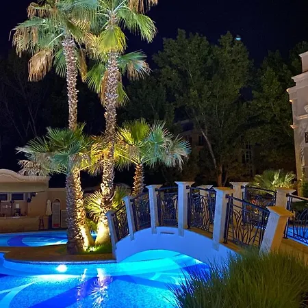 Apartman Aphrodite Gardens D208, Napospart