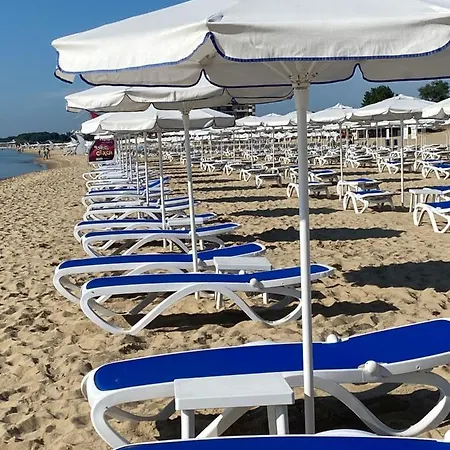 Aphrodite Gardens D208, Apartman