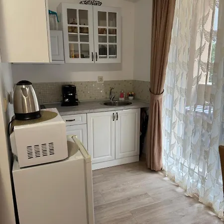 Apartman Aphrodite Gardens D208, Napospart