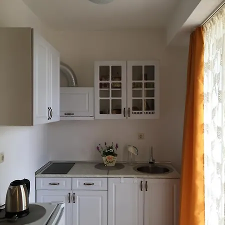 Aphrodite Gardens D208, Apartman *