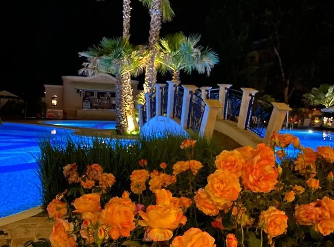 Aphrodite Gardens D208, Appartamento *