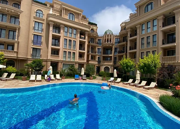 Aphrodite Gardens D208, Апартамент