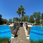 Apartman Aphrodite Gardens D208, Napospart